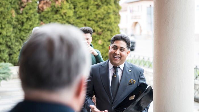 Orbán Viktor országjárás 
kampány