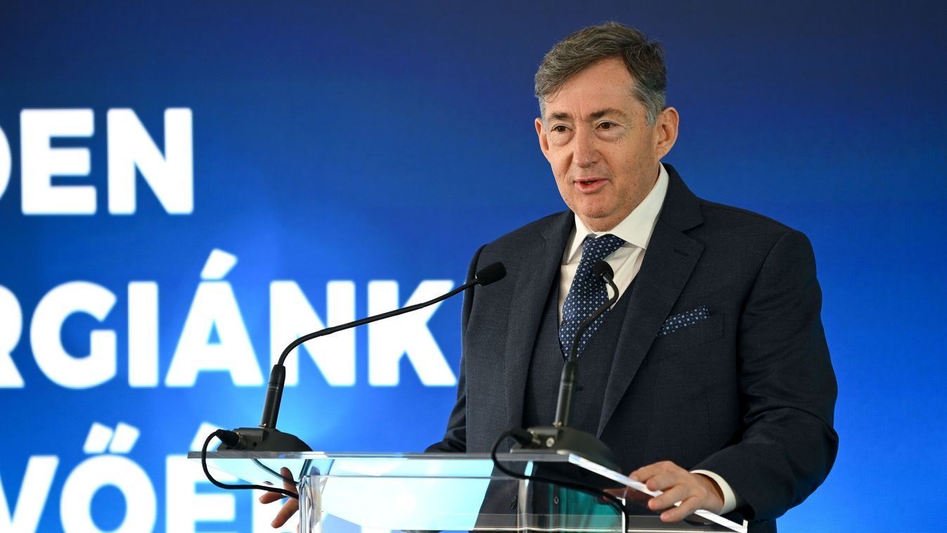 Mészáros Lőrinc. A Vértesi Környezetgazdálkodási Kft. főtevékenysége a felelős és fenntartható hulladékgazdálkodás, amelyet megalapozott szakmai szempontok és a hatályos jogszabályok alapján folytat

 MTI/Czeglédi Zsolt