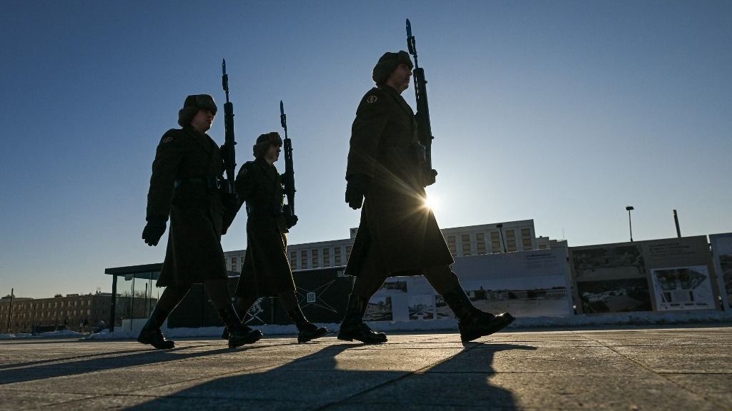 Európa háborús versenyfutásban 