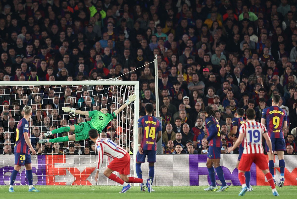 Julián Álvarez egészen pazar szabadrúgásgóljával szerzett vezetést az Atlético Madrid az első meccsen