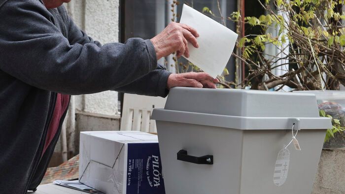 választás szavazás
mozgóurna