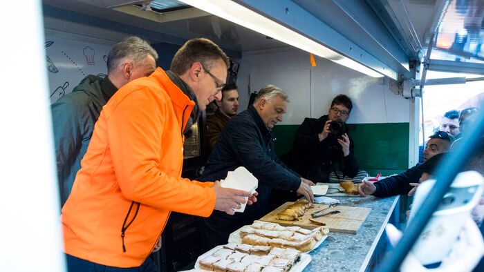 Orbán Viktor országjárás 
kampány