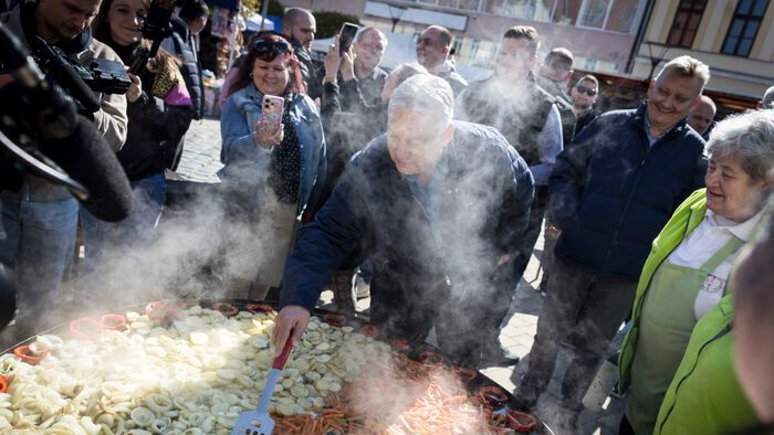 Orbán Viktor országjárás 
kampány