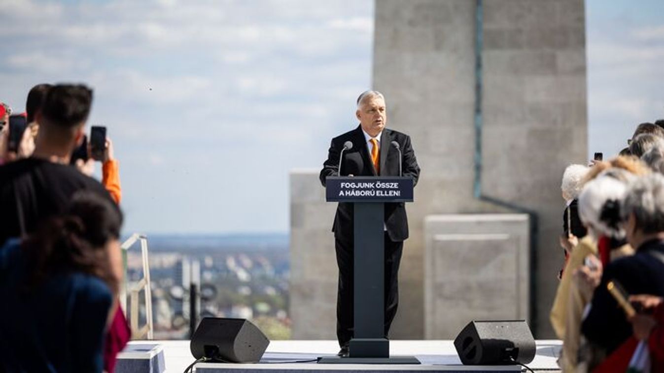 PM Orban speaks at the inauguration of the renovated Citadel on the Buda side (Photo: Balazs Ladoczki)