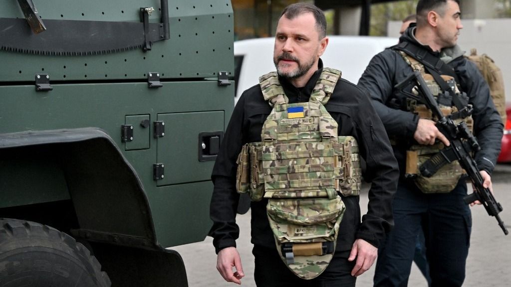 Fegyvert adna a civilek kezébe az ukrán belügyminiszter