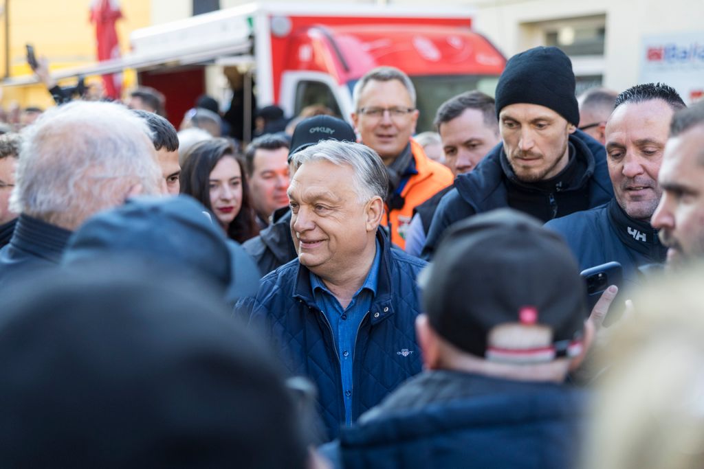 Orbán Viktor országjárás 
kampány