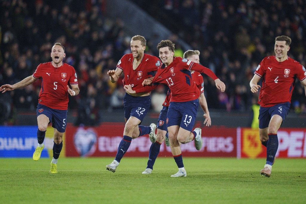 Csehország húsz év után ott lesz a világbajnokságon, a dánok nehezen viselték a prágai kudarcot