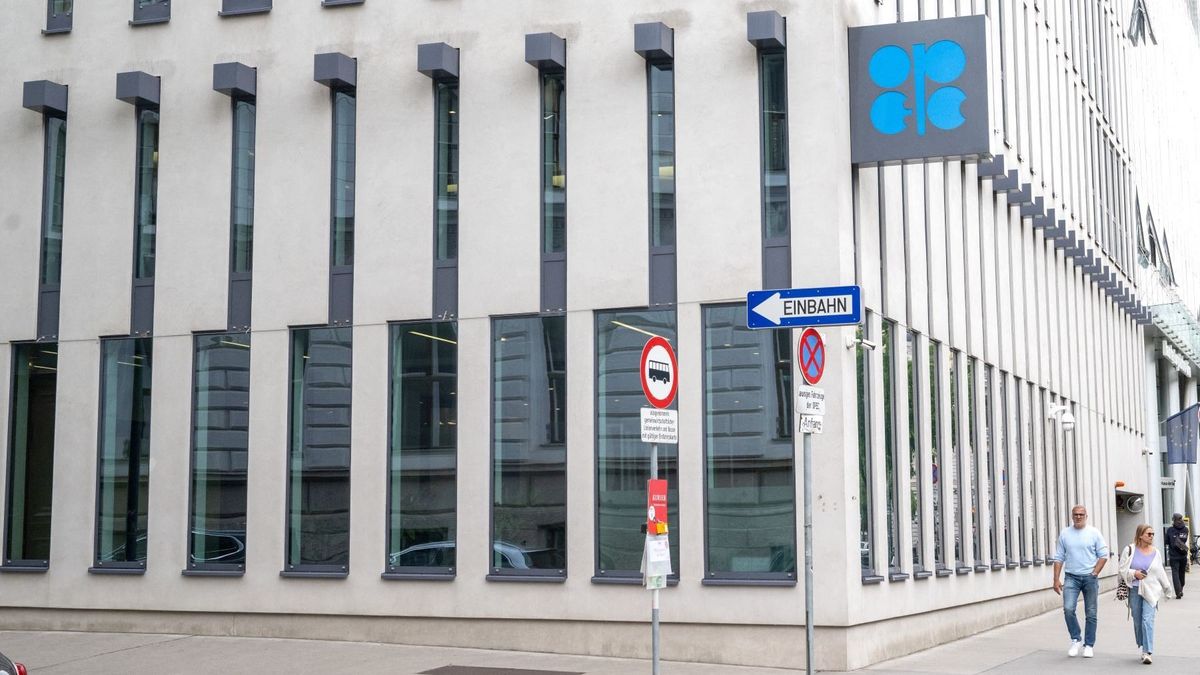 Súlyos döntés: kilép az OPEC-ből az Egyesült Arab Emírségek, felborulhat a globális olajpiac