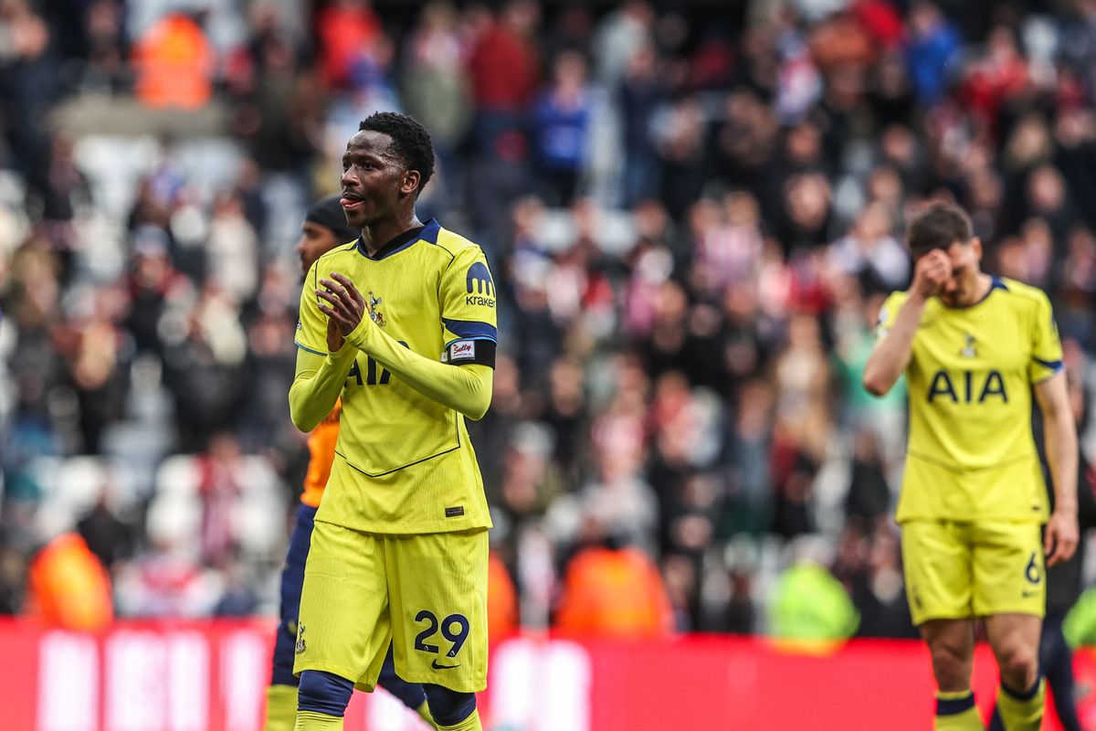 Egyre mélyebb gödörben a Tottenham