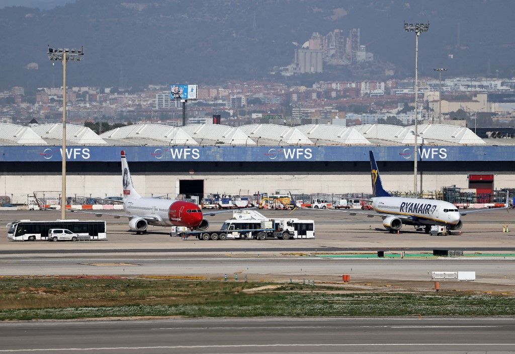 Járattörlésekre figyelmeztet a Ryanair (Fotó: AFP)