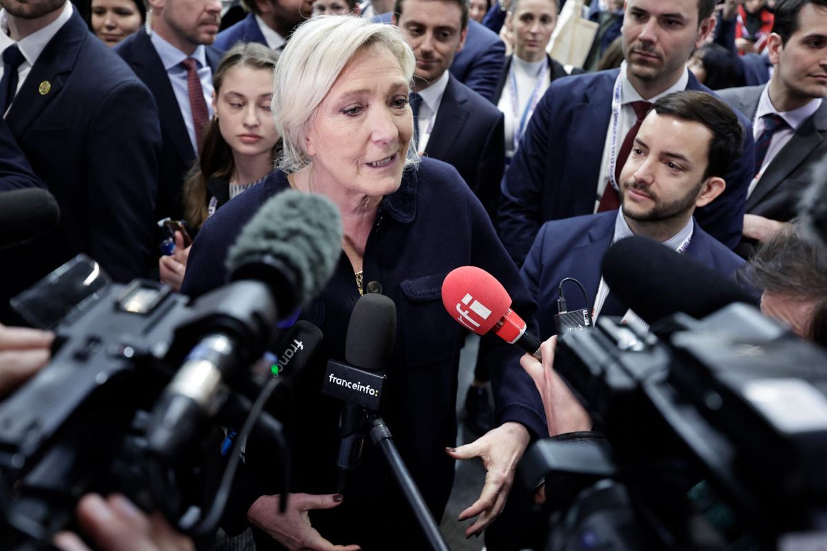 Marine Le Pen szerint Orbán Viktor azon kevesek egyike aki mer nemet mondani Brüsszelnek 