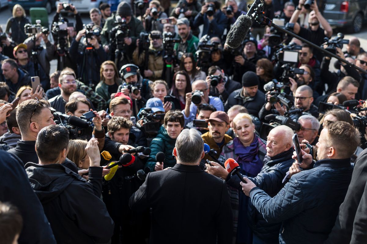 szavazás, választás Orbán