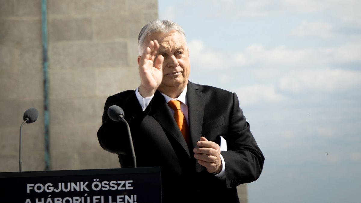 Orbán Viktor: Indulás a magyar-szerb határra  Fotó: MTI/Miniszterelnöki Kommunikációs Főosztály/Fischer Zoltán