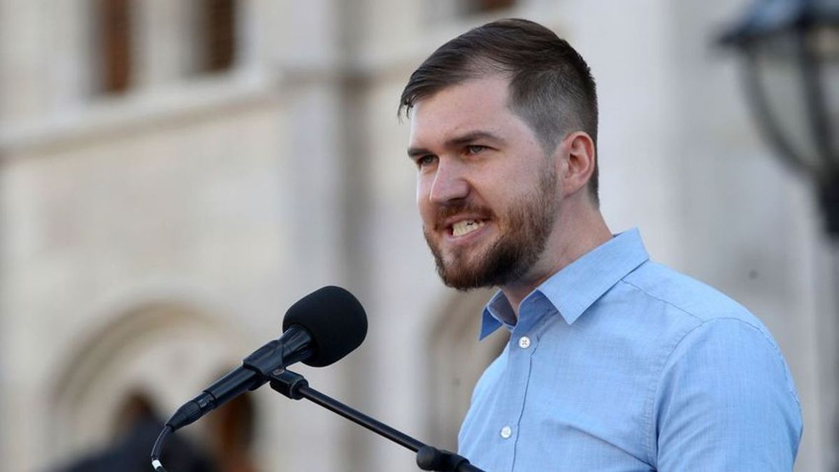 Szánalmasan vergődnek a bukott baloldali figurák, Magyar Péter kegyét keresik