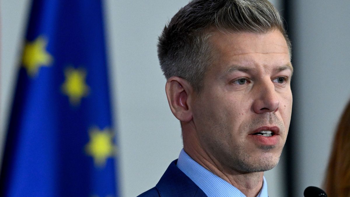 Az oktatásról tárgyalt az igazgatókkal Magyar Péter