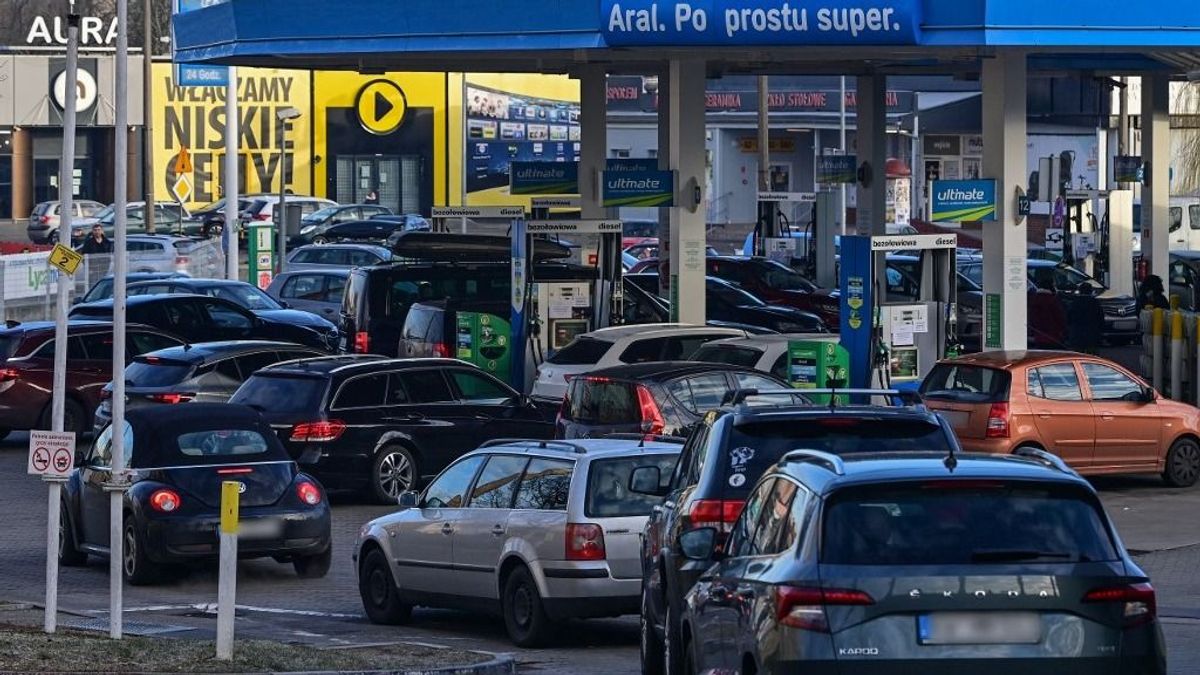 Üzemanyaghiány és sorra törölt repülőjáratok – az első jelek megmutatkoztak, soha nem látott válság közelít