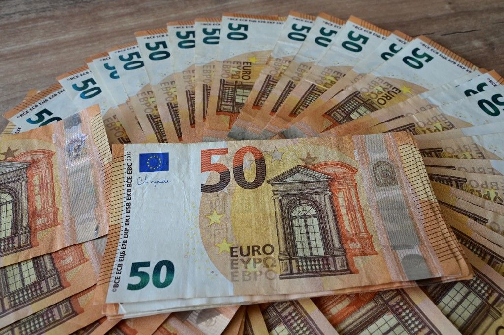 Ausztria területén kapták el a milliókat sikkasztó ukrán üzletembert (illusztráció, forrás: Hans Lucas via AFP)