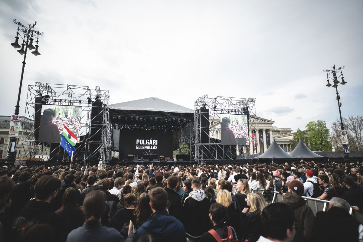 20260410 Budapest
Rendszerbontó Nagykoncert.
fotó: Ladóczki Balázs (LB)
MW
publi 0416