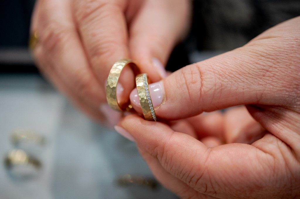 Névházasságot szervezett a bűnszervezet a migránsoknak a  franciaországi tartózkodási engedély megszerzéséhez (Illusztráció, forrás: dpa Picture-Alliance via AFP)