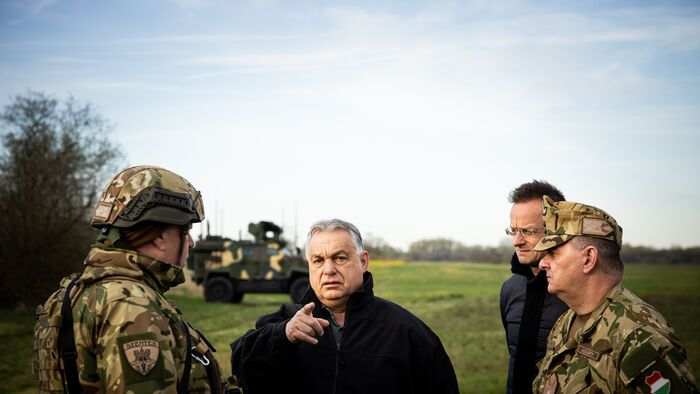 Orbán Viktor a szerb-magyar határnál