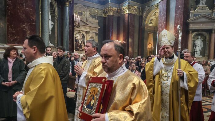 Húsvétvasárnapi ünnepi szentmise