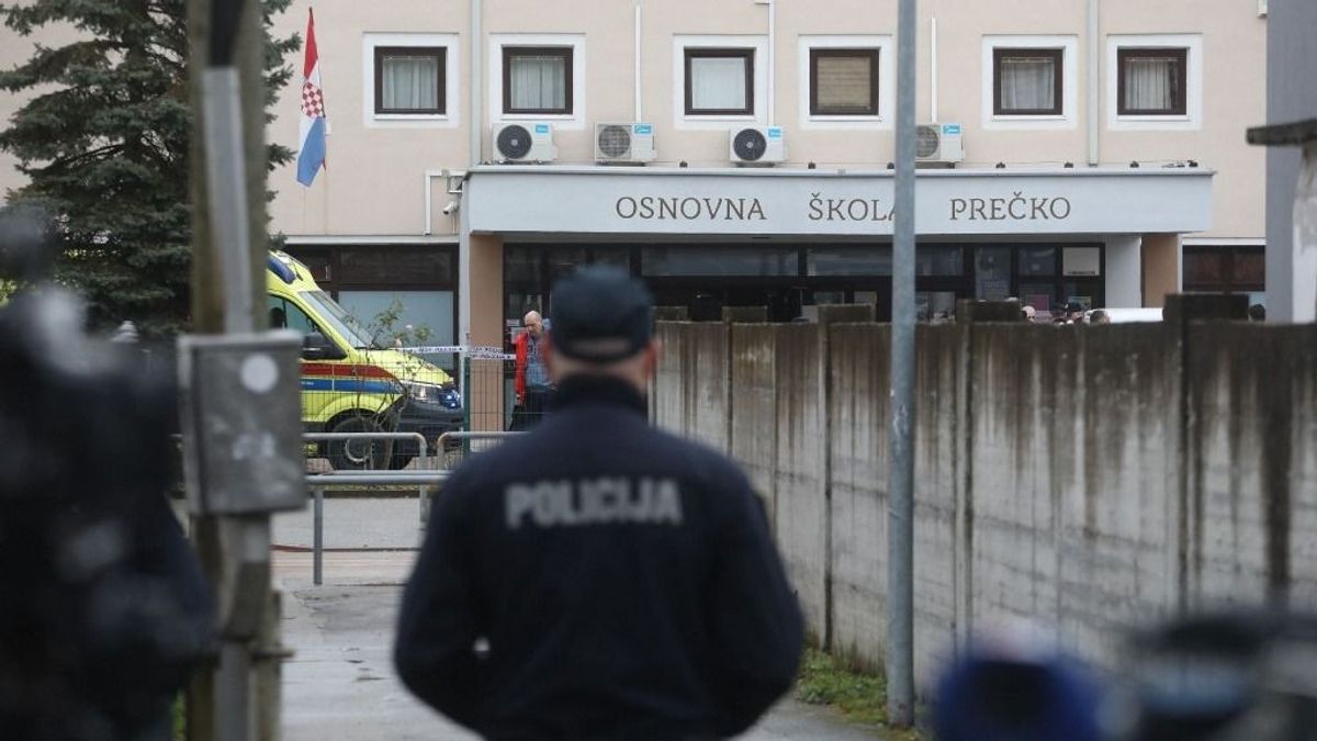 Bombafenyegetések a középiskolákban, otthon maradtak a diákok