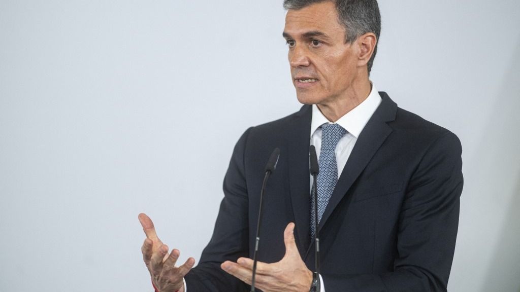 Tízből nyolcan elutasítják a migránsamnesztiát, Sánchezre azonban nem hat a népakarat