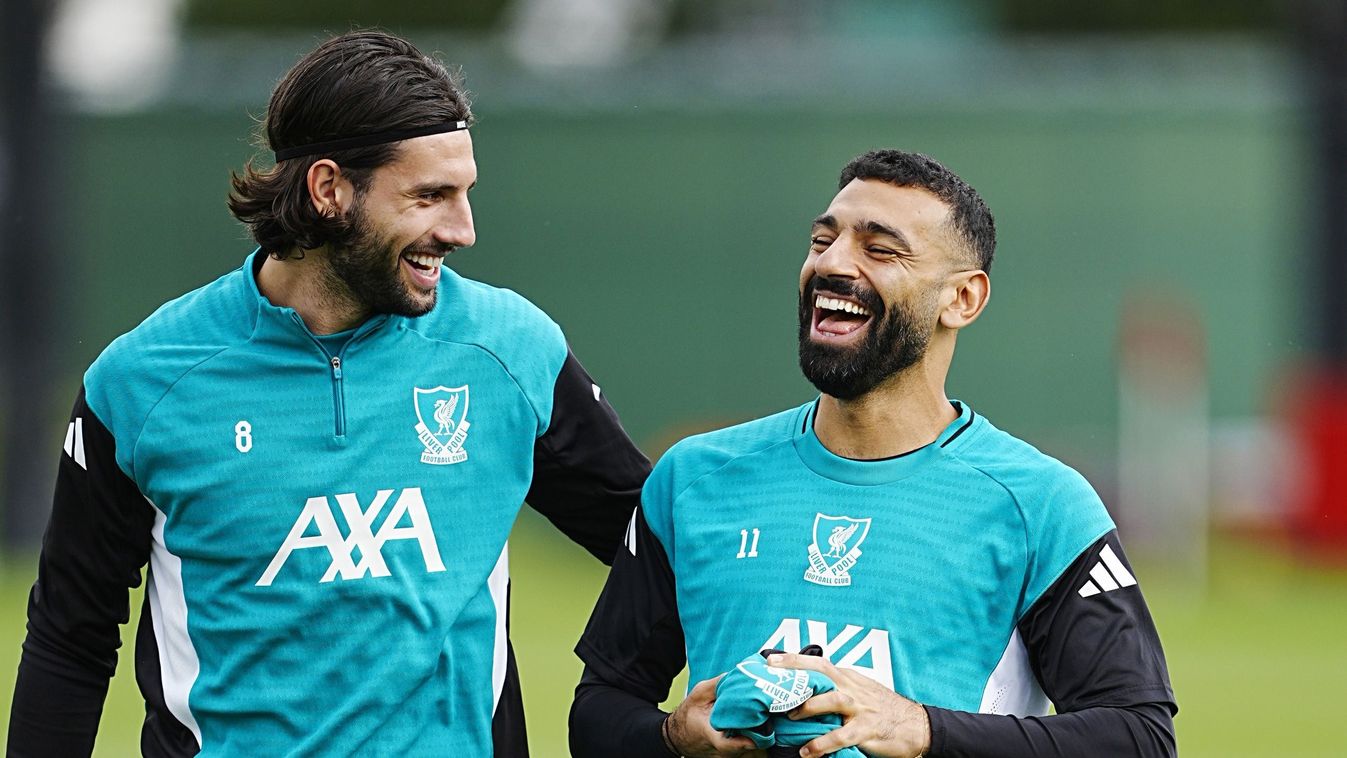 Szoboszlai Dominik és Mohamed Szalah még öt meccsen játszhat együtt a Liverpoolban, a mezeikért pedig óriási a kereslet
