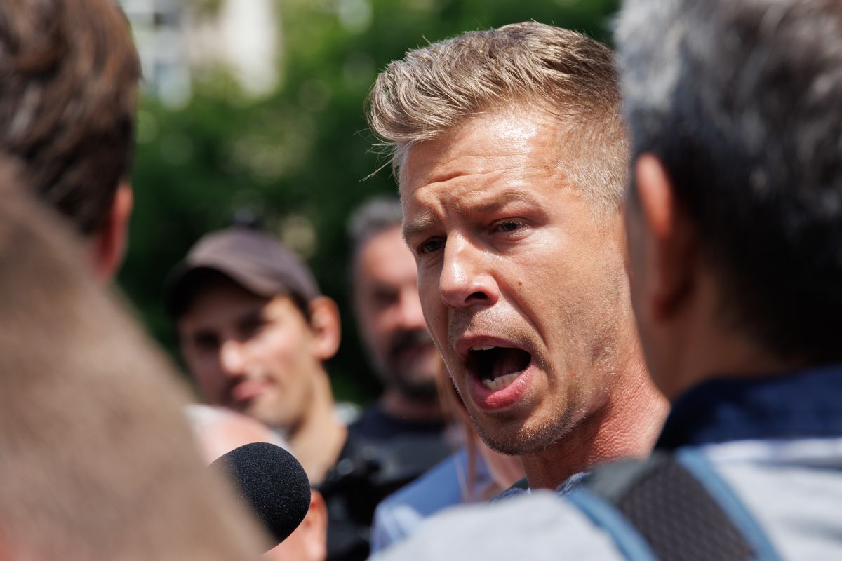 20250514 Budapest
Magyar Péter, a Tisza Párt elnöke az Egymillió lépés a békéért és a nemzeti összefogásért elnevezésű országjáráson. A menet során mintegy 300 kilométert tesznek meg, és a tervek szerint jövő vasárnap érkeznek Nagyváradra, ami az országjárás célállomása lesz.
fotó: Hatlaczki Balázs (HB)
MW