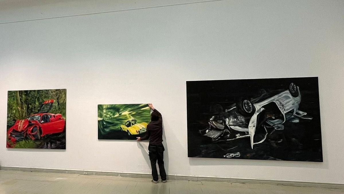 Egy művész, aki nem választ: Cseke Szilárd határátlépései a Műcsarnokban