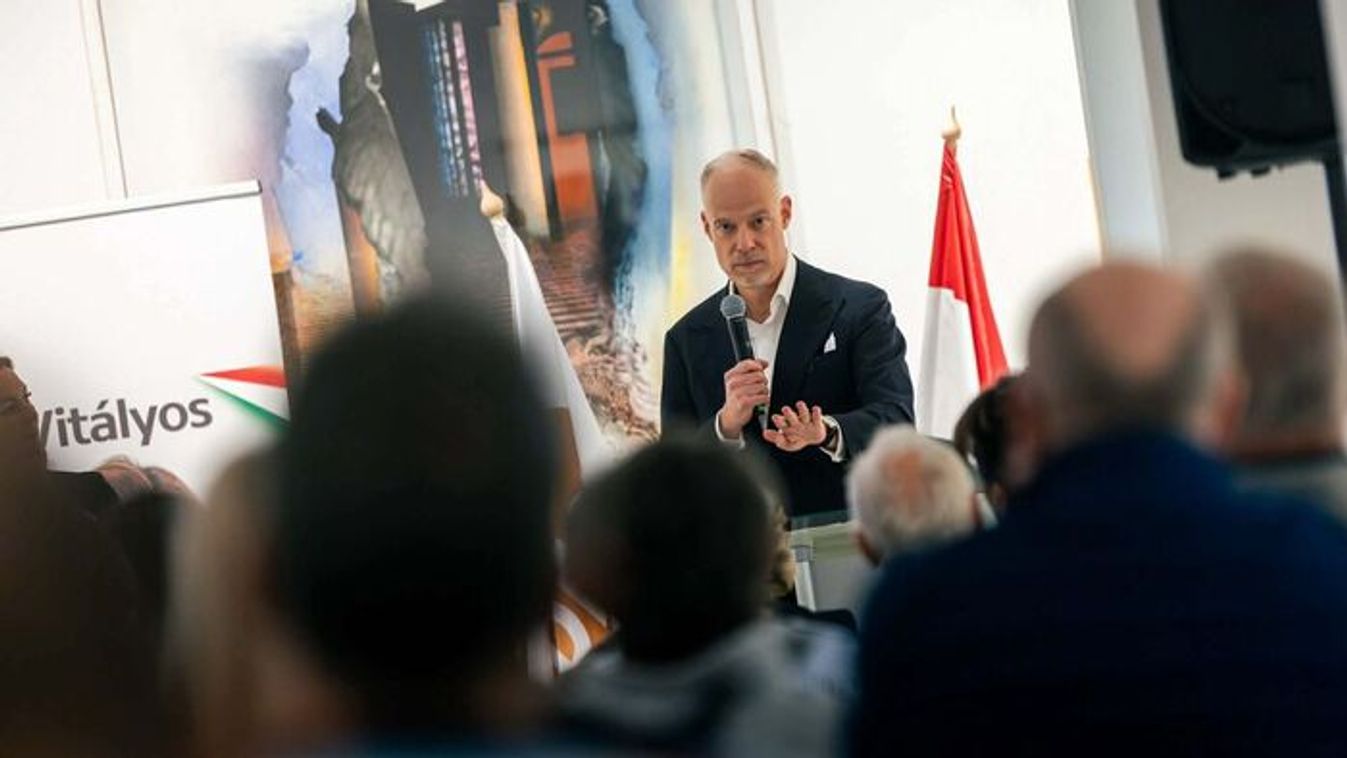 Hungarian Defense Minister Kristof Szalay-Bobrovniczky (Source: Facebook)