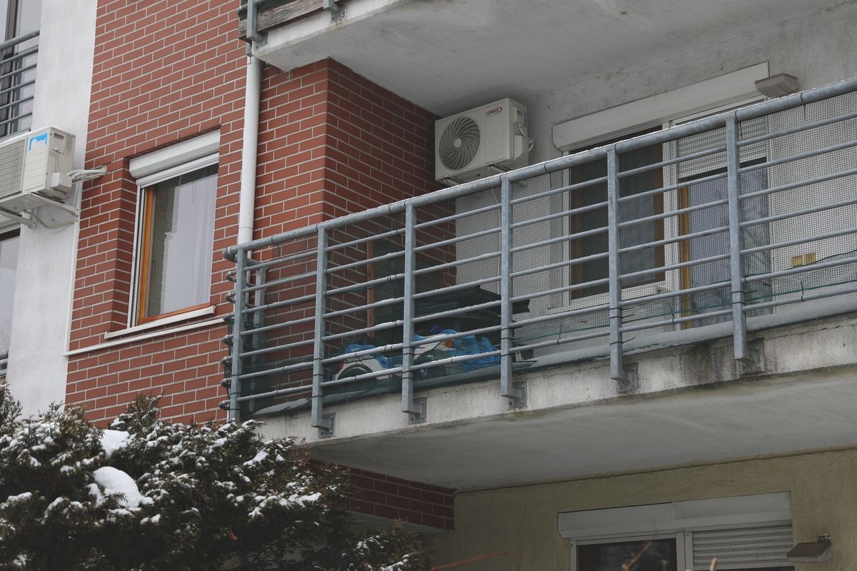 20260114 Budapest
Dudás Miki, a világbajnok kajakozó második emeleti lakása, ahol korábban holtan találták meg.
fotó: Gáll Regina (GR)
MW Bulvár