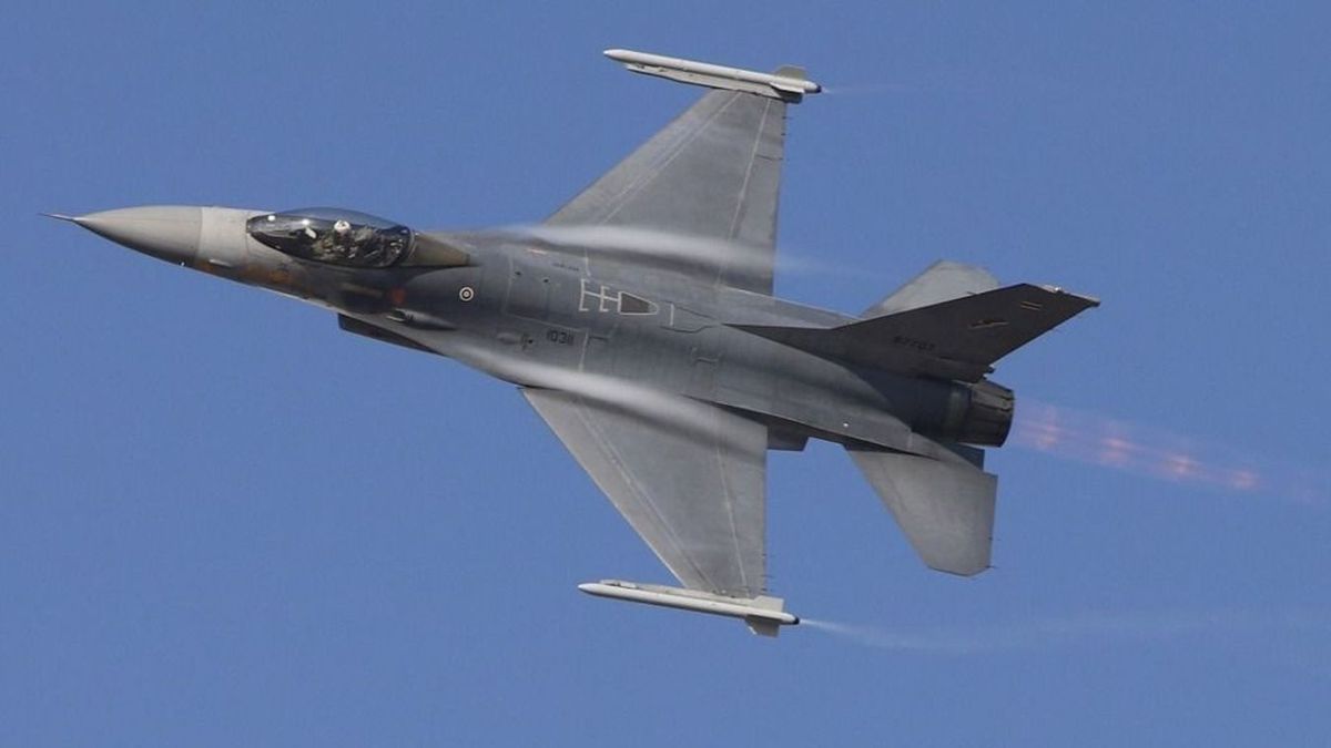 Belgium teljes F–16-os flottáját Ukrajnának adja, de Zelenszkijéken ez sem segít