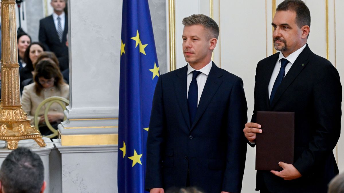 Így dolgozik az új, szabad közmédia: Sulyok Tamást egy béna vágással próbálták eltüntetni