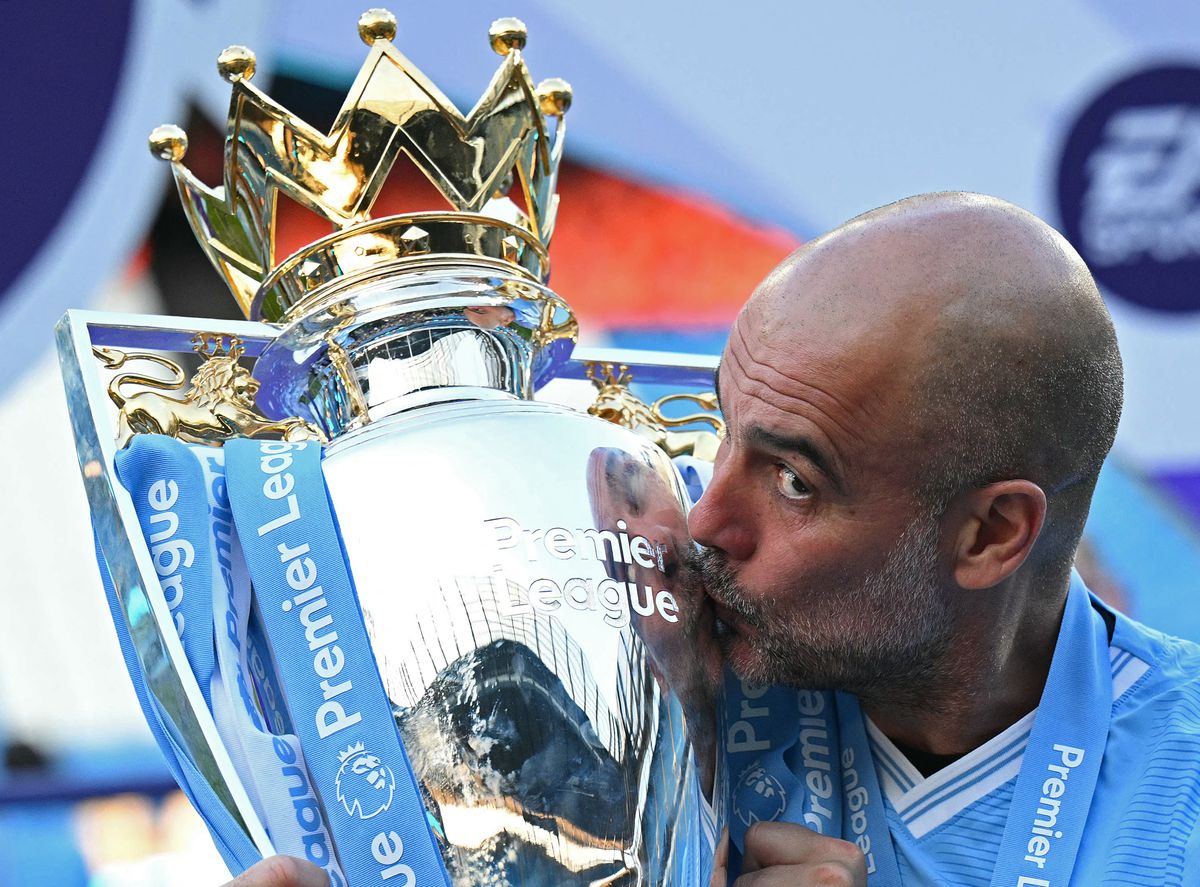 Guardiola hatszor csókolhatta meg a Premier League-trófeát