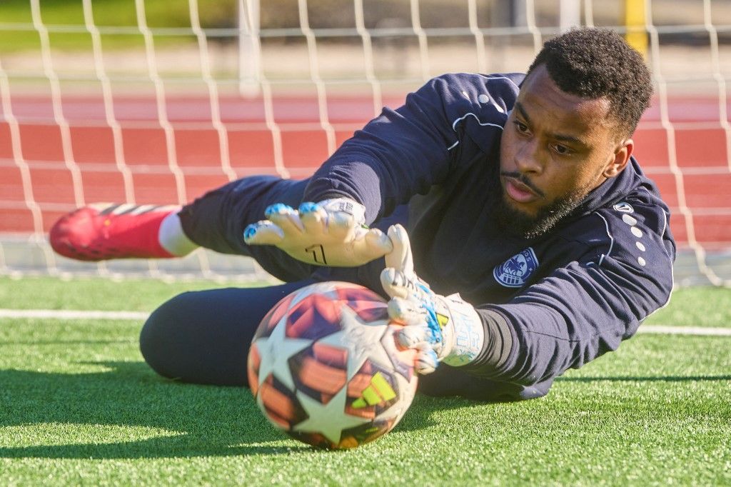 18 May 2026, Rhineland-Palatinate, Koblenz: Josué Duverger trains with the fifth division club FC Cosmos in Koblenz. Photo: Thomas Frey/dpa (Photo by THOMAS FREY / dpa Picture-Alliance via AFP)
