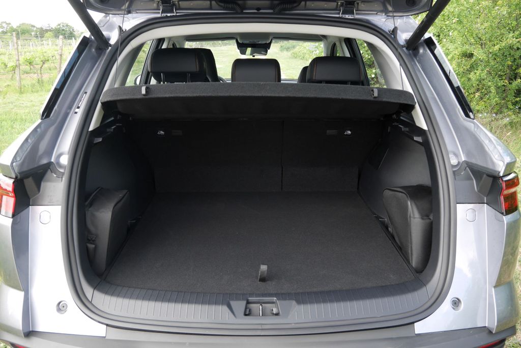 BYD Sealion 5