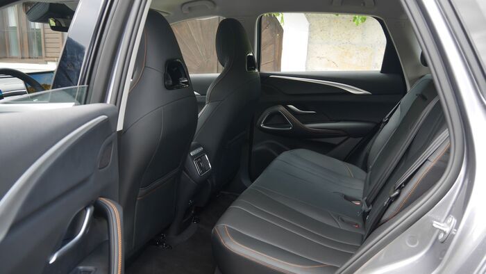 BYD Sealion 5