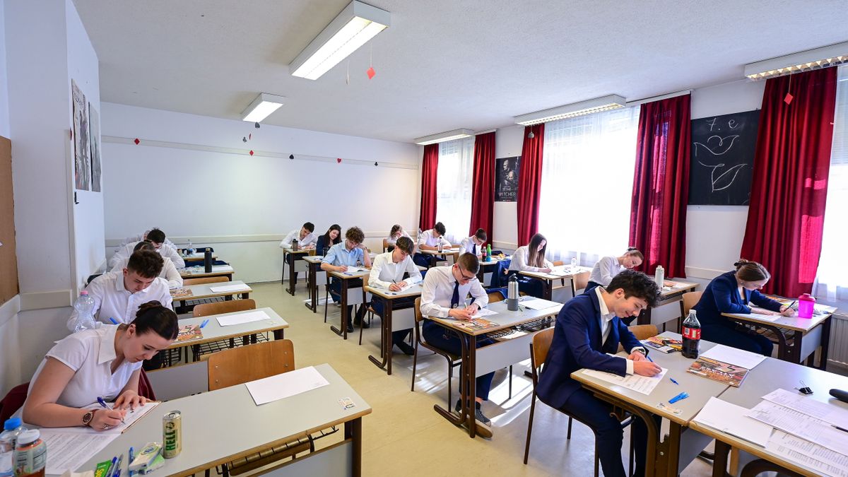 Vizsgázóbarátnak tartják a szaktanárok az idei történelemérettségit