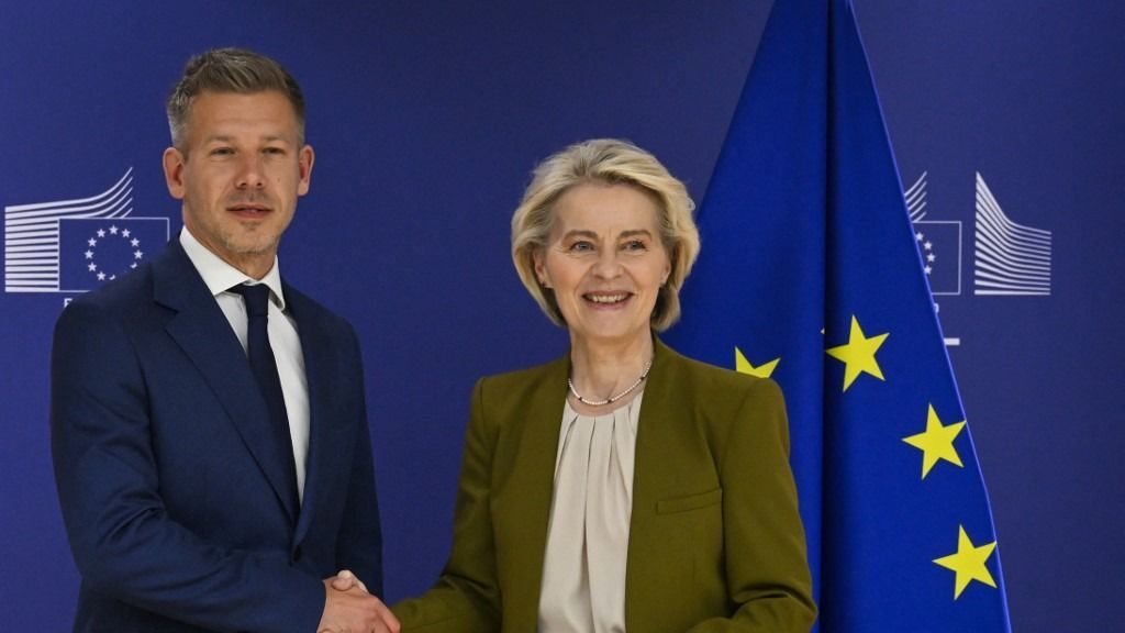 Teljes körű tájékoztatást vár a kormánytól az uniós forrásokról kötött esetleges megállapodásokról a Fidesz–KDNP