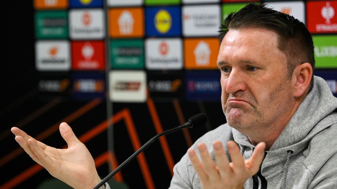Robbie Keane
Budapest, 2026. március 11.
Robbie Keane vezetőedző a Ferencváros labdarúgócsapatának sajtótájékoztatóján a Groupama Arénában, 2026. március 11-én. A csapat másnap a portugál SC Braga együttesét fogadja a labdarúgó Európa-liga nyolcaddöntőjén
