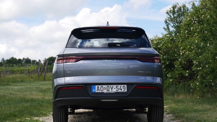 BYD Sealion 5
