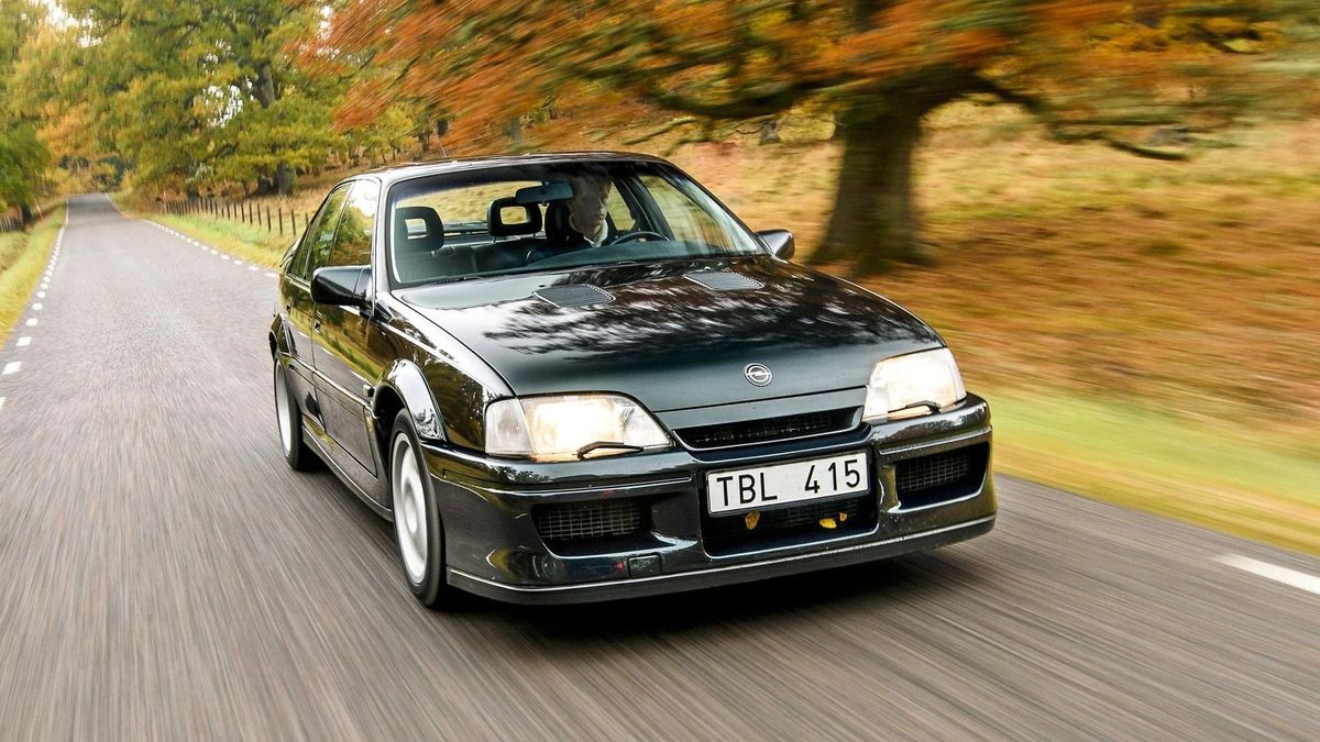 Meglepetés a motorháztető alatt: a 80-as, 90-es évek szuperlimuzinjai (top5)