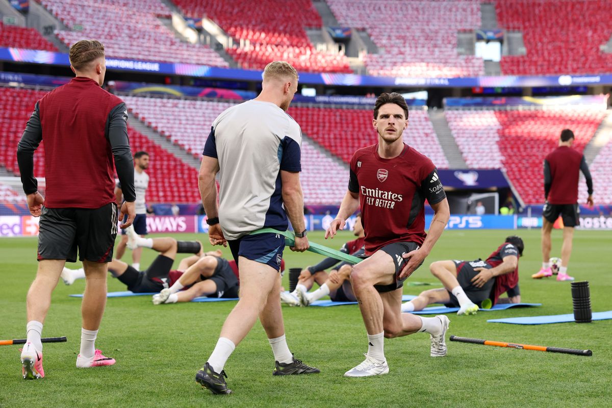 Mikel Arteta játékosa belakták a Puskás Arénát