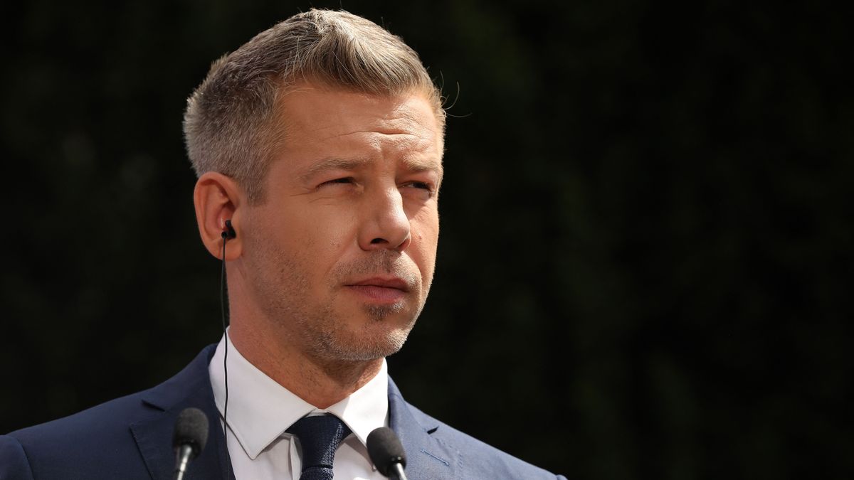 Magyar Péter Ausztriában, a kancellárral tárgyal a miniszterelnök