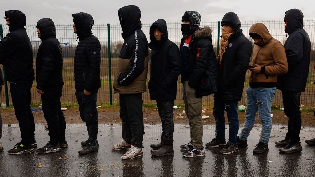 Tízből nyolc fiatal elutasítja a migránsamnesztiát, de a spanyol kormányt ez sem érdekli