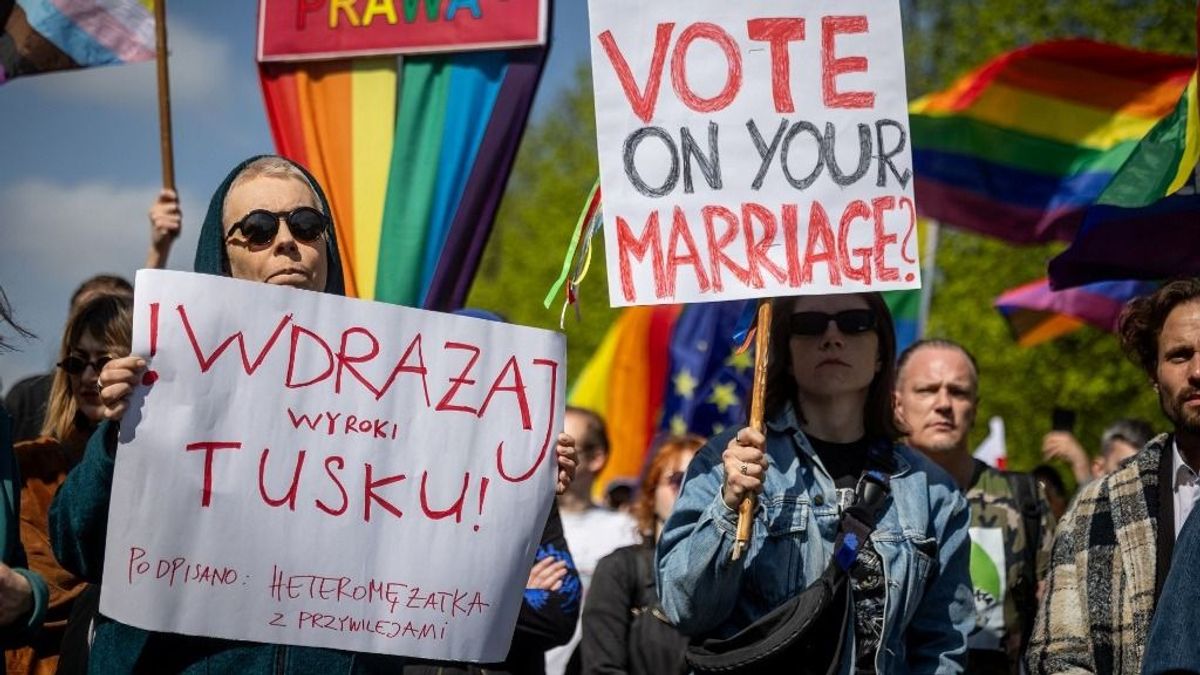 Varsóban bejegyezték az első azonos nemű házasságot