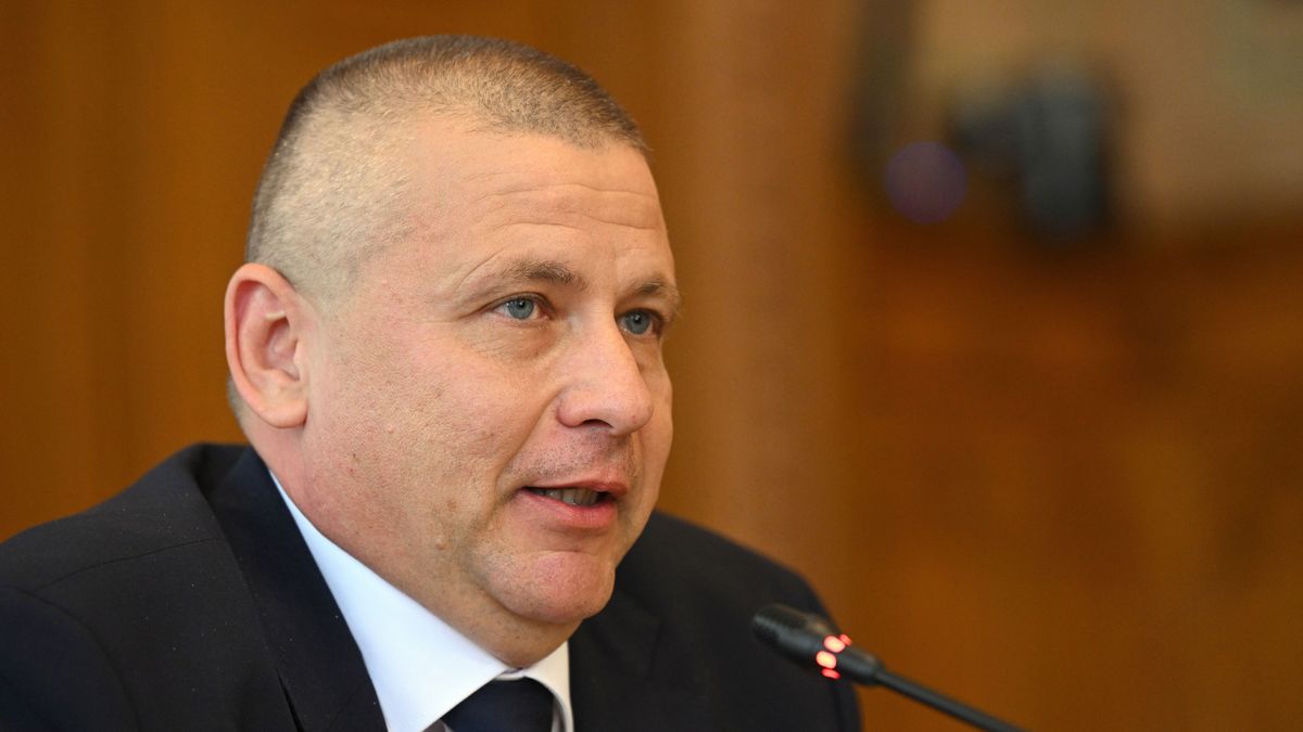 Law allowing re-enlistment of soldiers dismissed for youthful indiscretion published