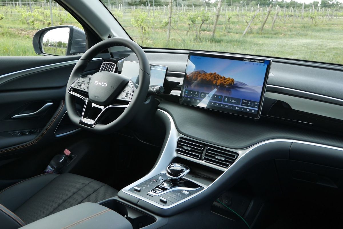 BYD Sealion 5