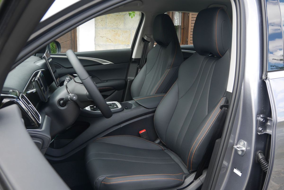 BYD Sealion 5
